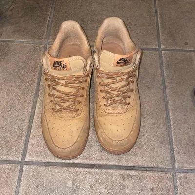 NIKE AIR FORCE 1 ウィートカラー スニーカー