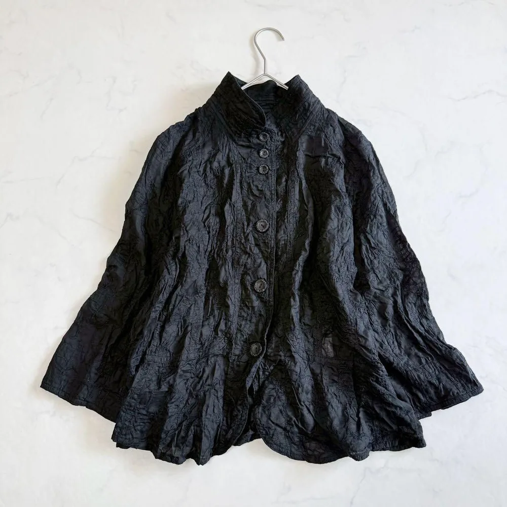 【NOVE DUE】スタンドカラーシャツ ブラウス 七分袖 シワ加工 刺繍 黒