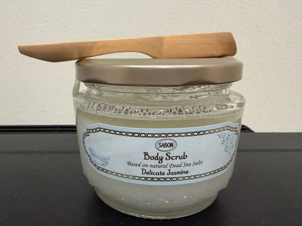 SABON ボディスクラブ デリケート・ジャスミン 320g
