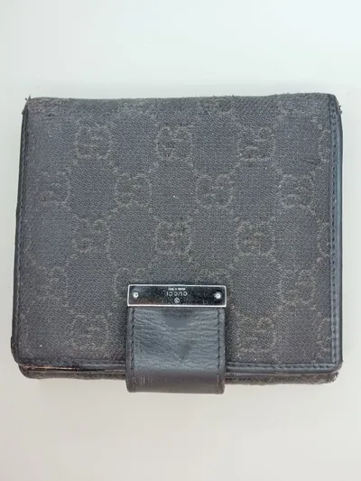 GUCCI グッチ GG柄 二つ折り財布 ブラック