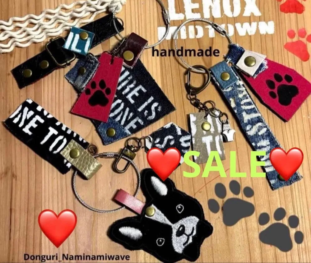 ❤️台風に負けないぞSALE❤️デニムリメイク肉球ワンちゃんワッペンぷくぷくホルダー