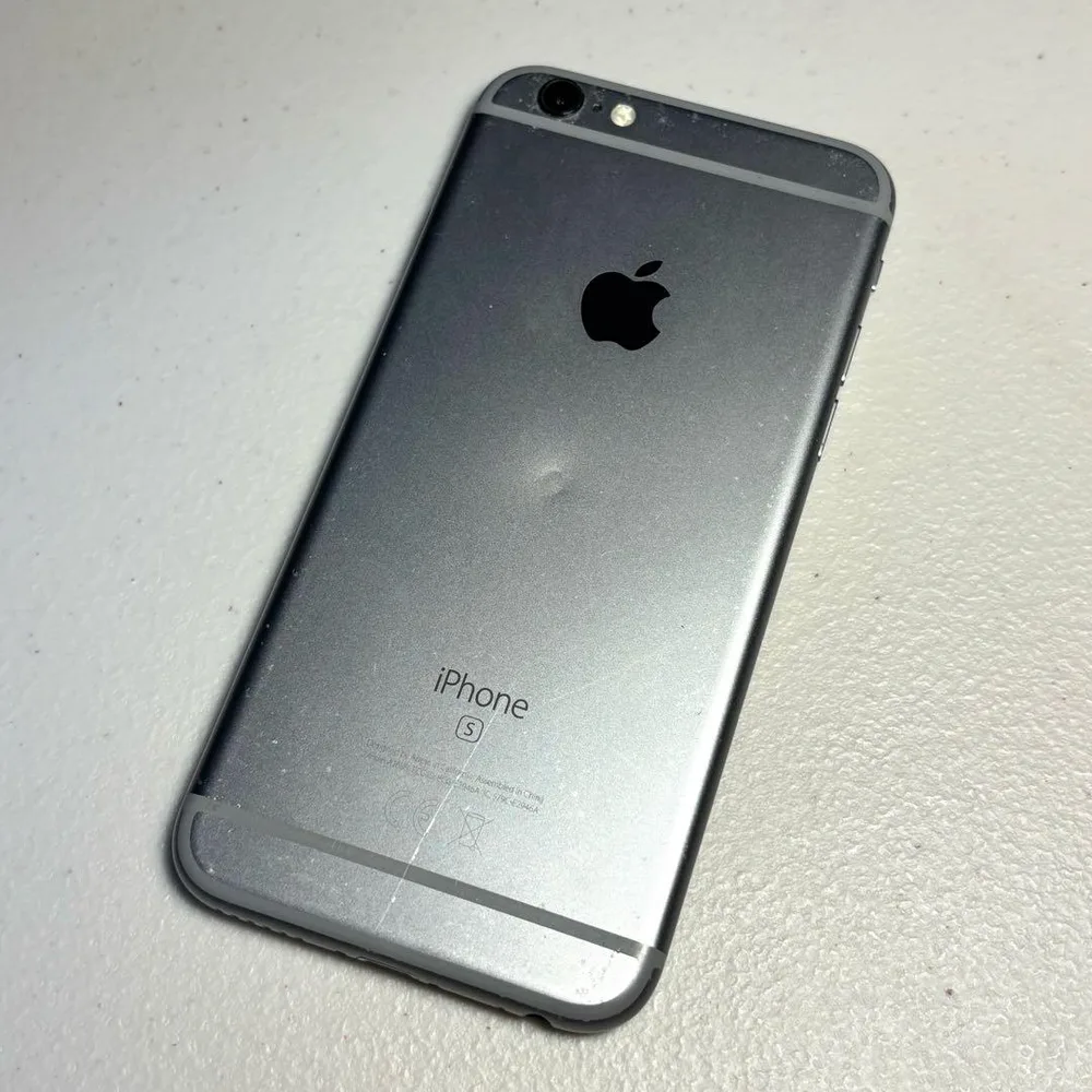 iPhone 6s 本体