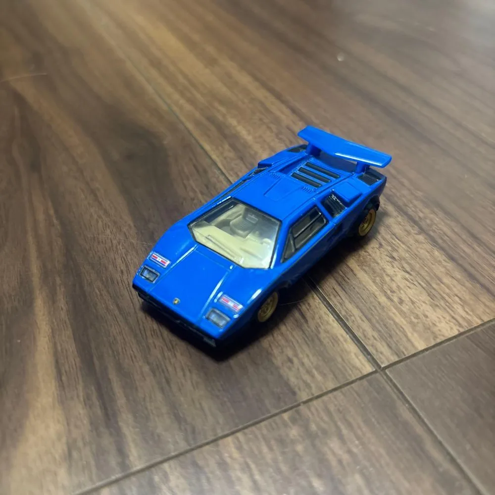 トミカプレミアム ランボルギーニ カウンタック LP500S ブルー