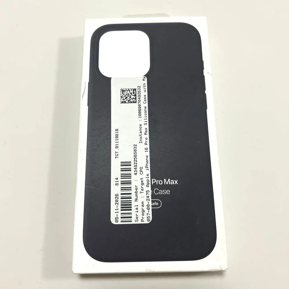 純正 iPhone 16 Pro Maxシリコンケース・ブラック 679C13