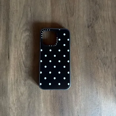 CASETiFY iPhone13pro用ケース ドット柄