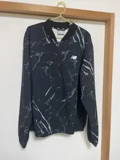 New Balance ウィンドブレーカー 大理石柄