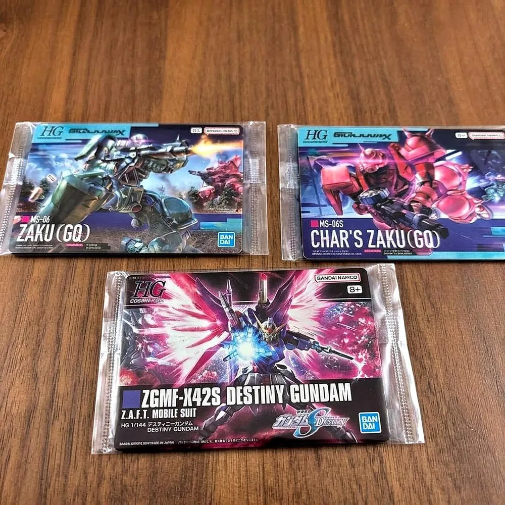Gundam Assorted Gummy 4 HG Disney Char's Zaku Zaku ชุด 3 ชิ้น