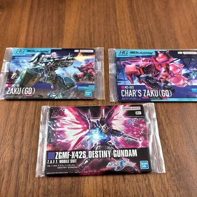 Gundam Assorted Gummy 4 HG Disney Char's Zaku Zaku ชุด 3 ชิ้น