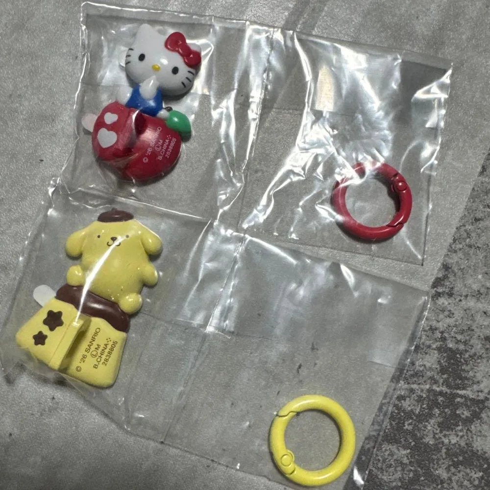 サンリオ キーリングハンガー ハローキティ ポムポムプリン