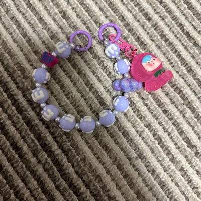 ハンドメイド ビーズストラップ いちご