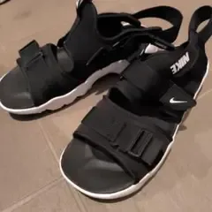 NIKE Canyon サンダル ブラック ホワイト