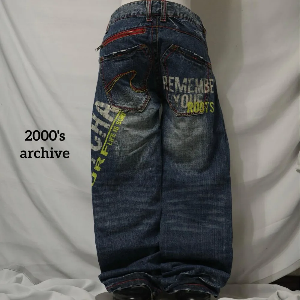 2000's archive grunge graphic denim y2k