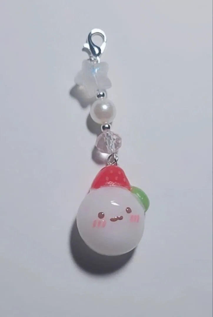 試作品ハンドメイド チャーム いちごモチーフ