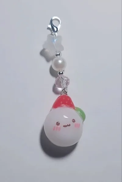 試作品ハンドメイド チャーム いちごモチーフ