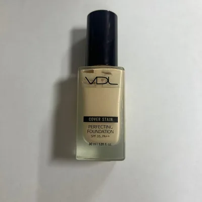 VDL カバー ステイン パーフェクティング ファンデーション V01