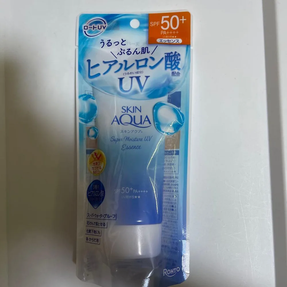 新品 スキンアクア スーパーモイスチャーUVエッセンス 80g