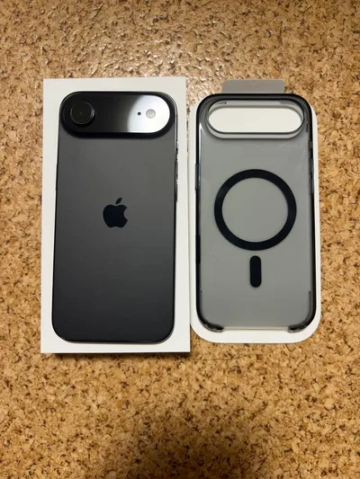 Apple iPhone Air スペースブラック256GB 純正ケース付き