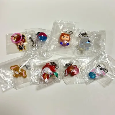 めじるしアクセサリー まとめ売り キティ クレヨンしんちゃん スヌーピー