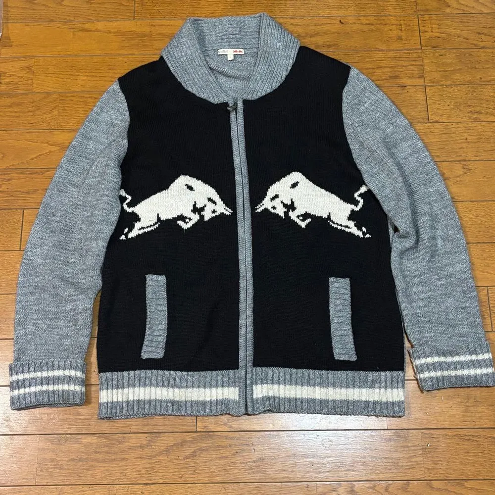 Red Bull Athletes Only! ジップアップセーター