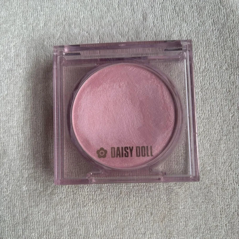 DAISY DOLL パウダー ブラッシュ ブルーム 04