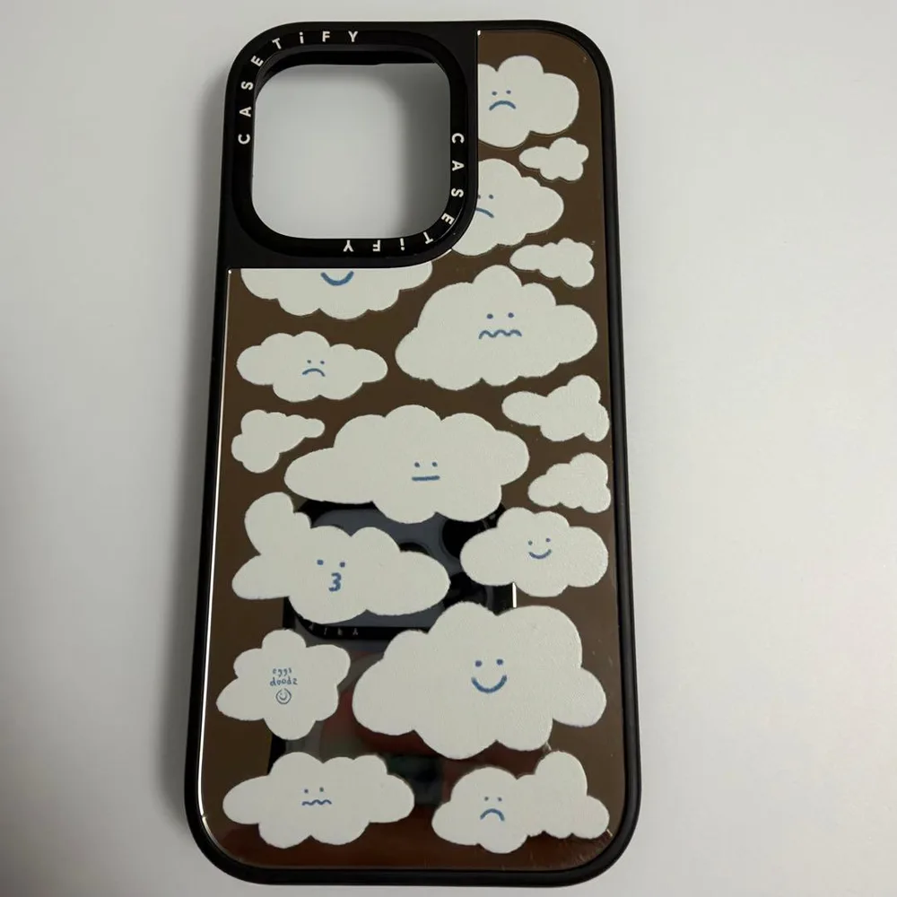 CASETiFY iPhone 16 Pro ミラー雲柄