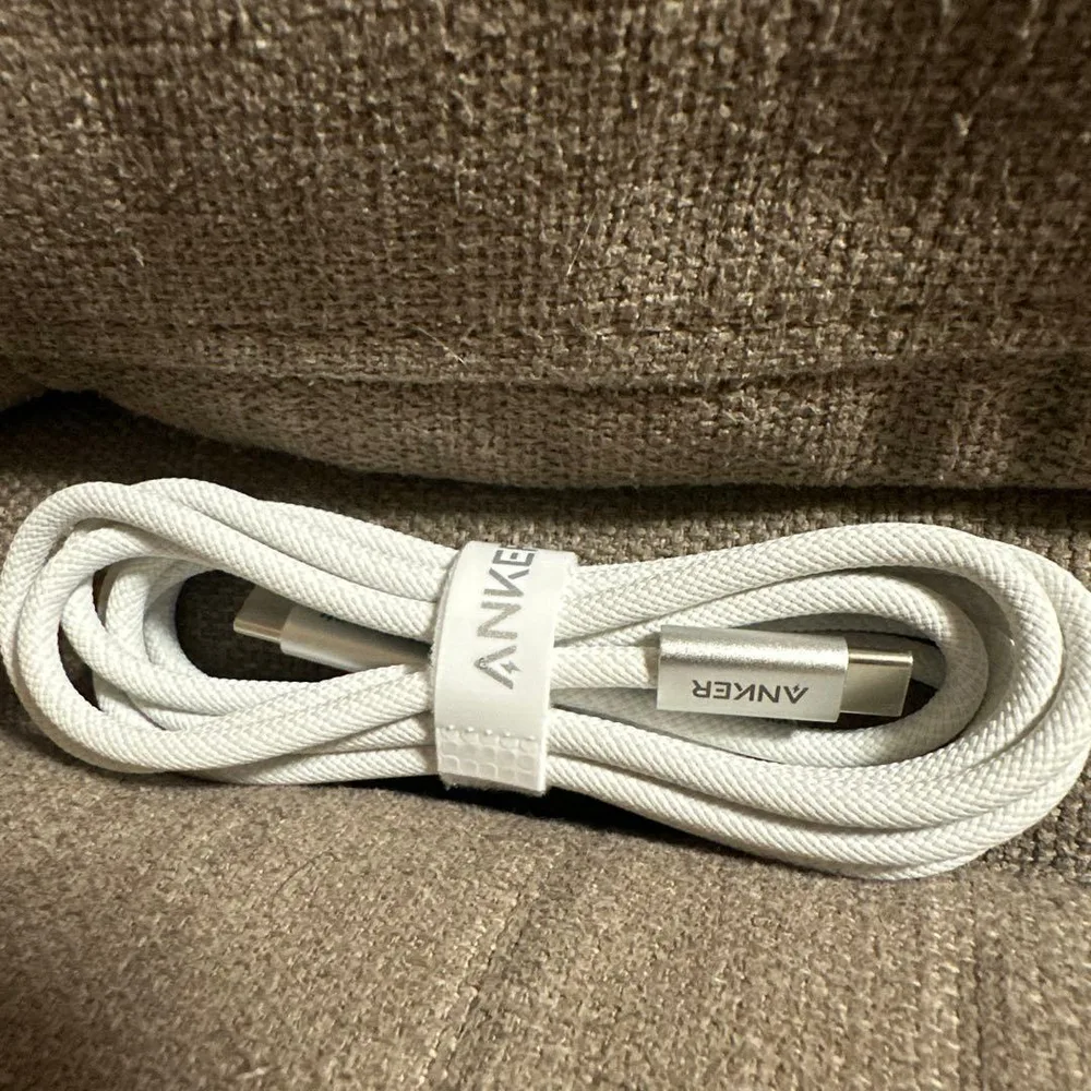 【新品・未使用】Anker USB-C ケーブル 1.8m 240W