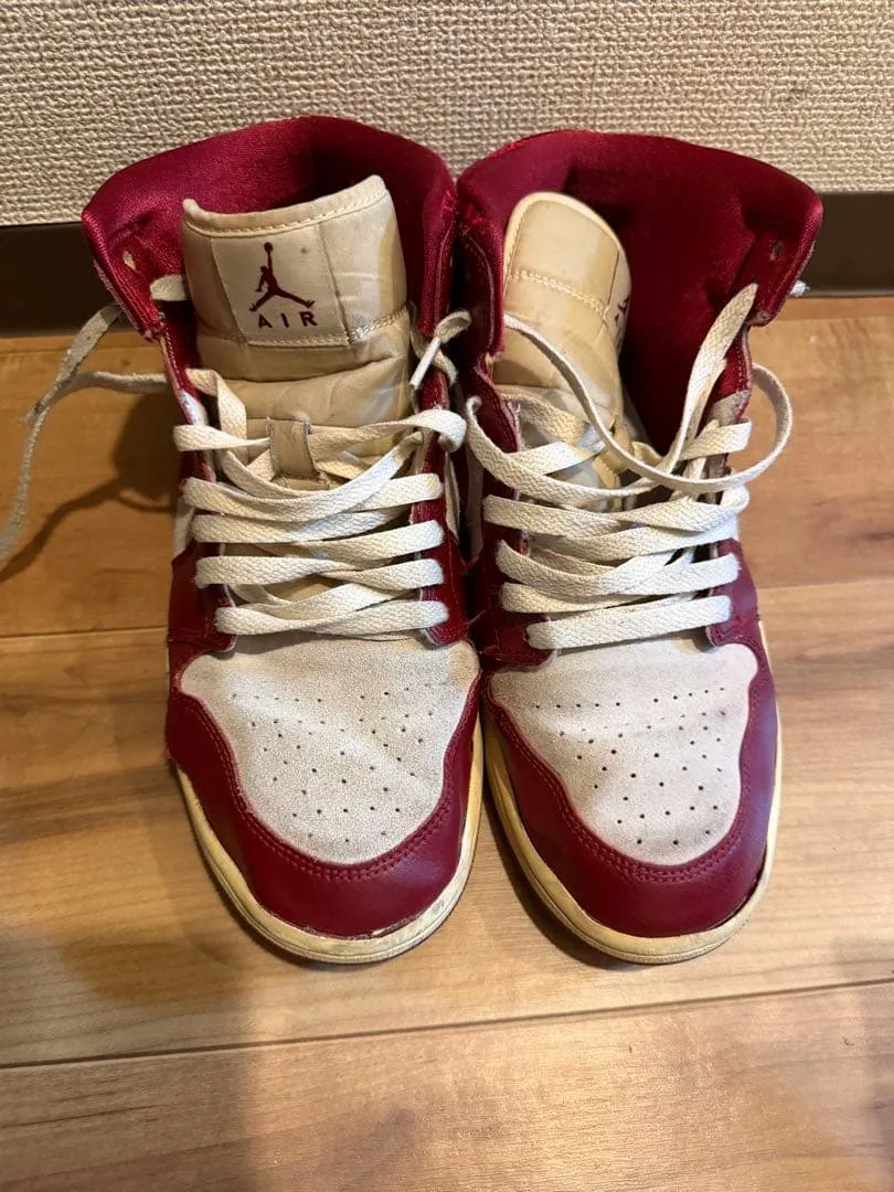 NIKE AIR JORDAN 1 ミッドスニーカー