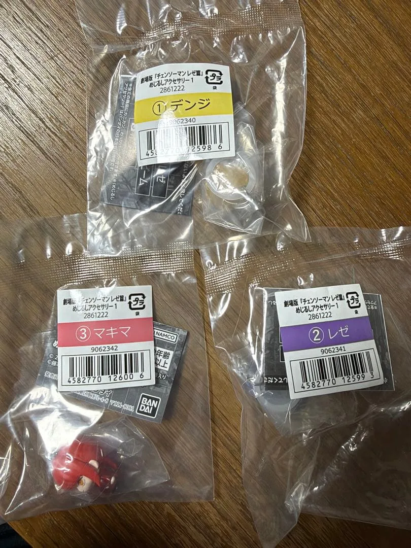 劇場版 チェンソーマン めじるしアクセサリー デンジ レゼ マキマ