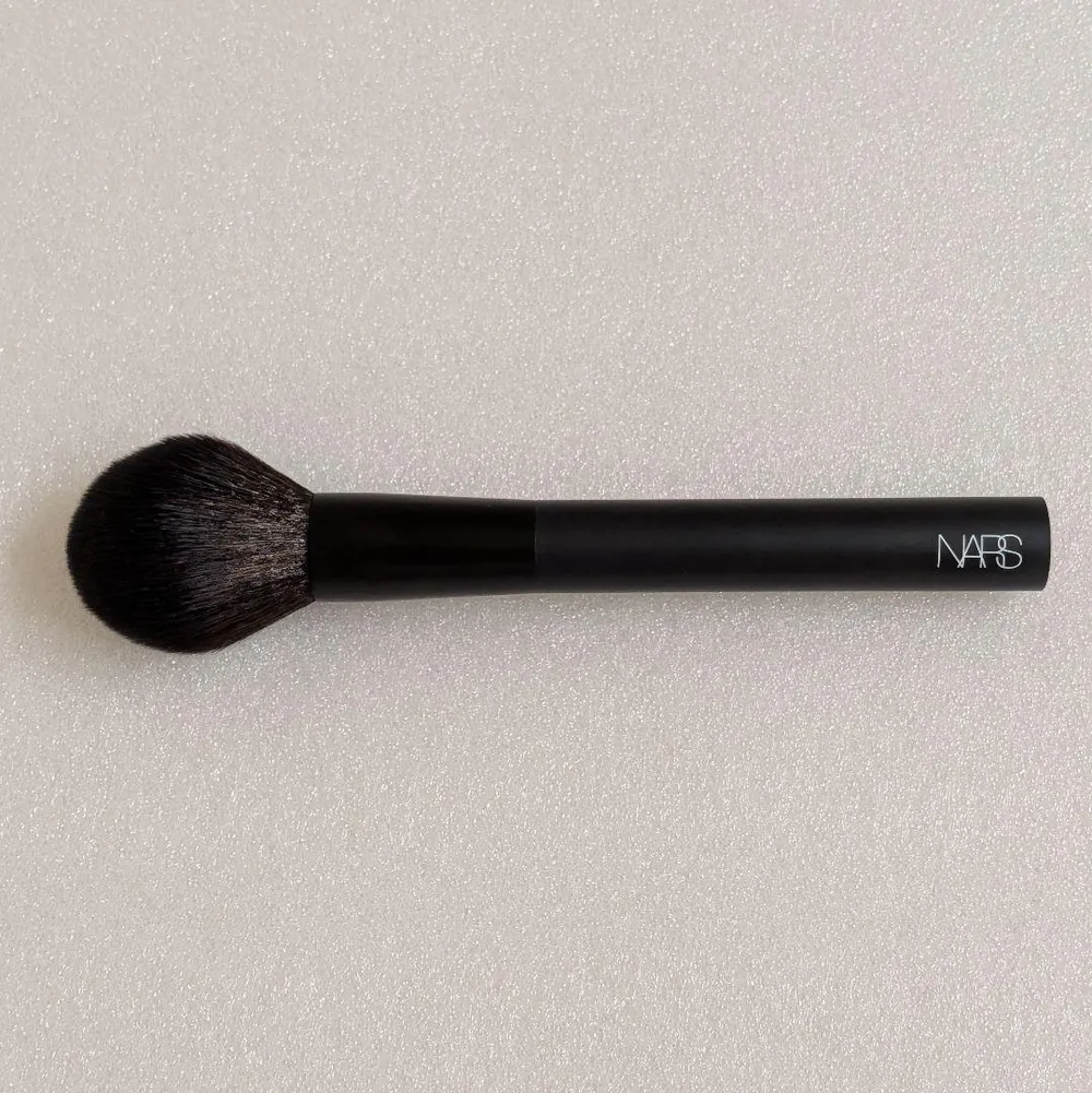 NARS ブロンザー セッティングパウダーブラシ #14