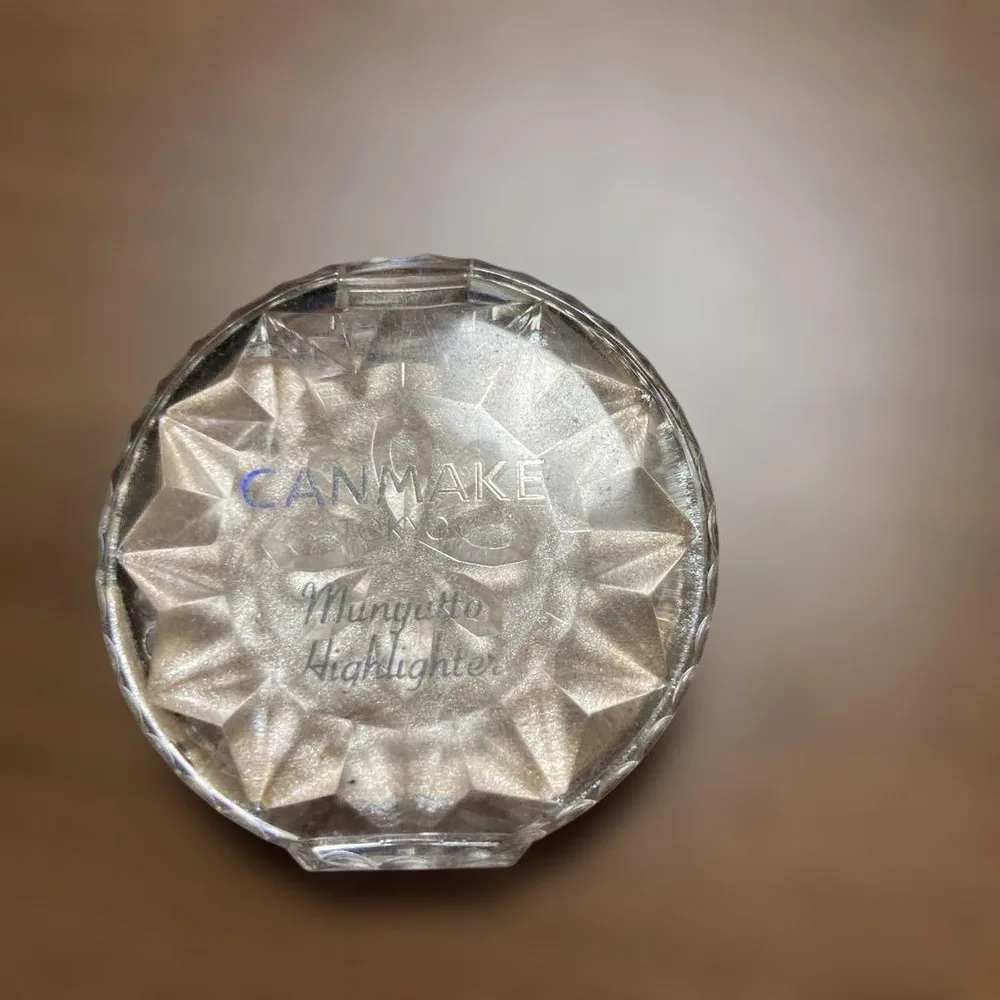 CANMAKE むにゅっとハイライター
