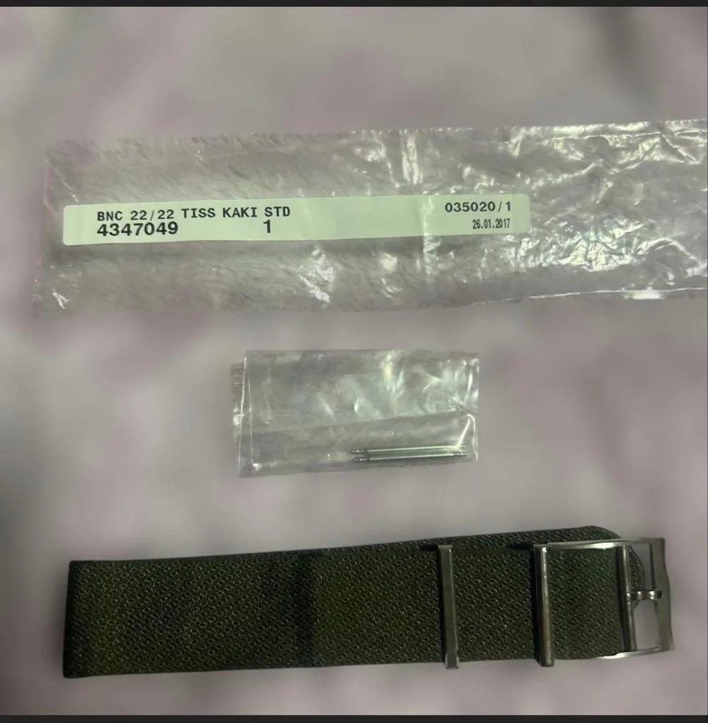 純正TUDOR チューダー ブラックベイファブリックストラップ 22mm カーキ