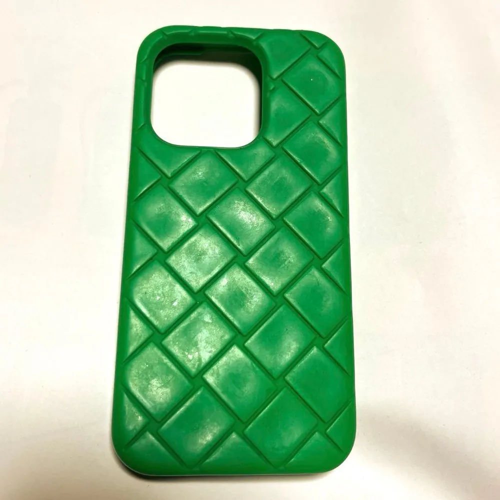 ボッテガ iPhone14proケース