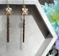 ピアス イヤリング変更可 ハンドメイド ゴールド パール タッセル 揺れる