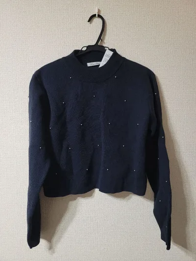 ネイビー ショート丈ニット Mサイズ