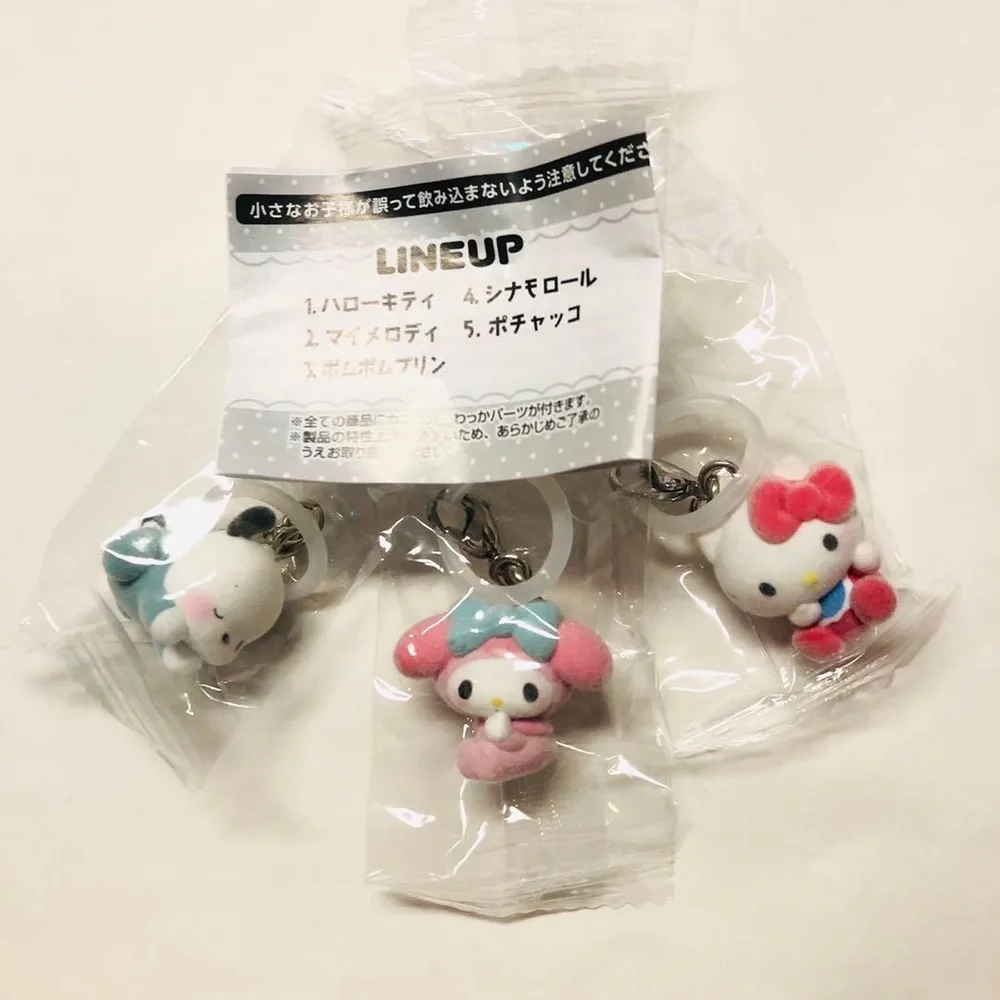 サンリオ キャラクターズ ふわふわ めじるしアクセサリー Baby ガチャガチャ