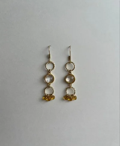 ピアス フープ 勾玉ビーズ ゴールド ハンドメイド