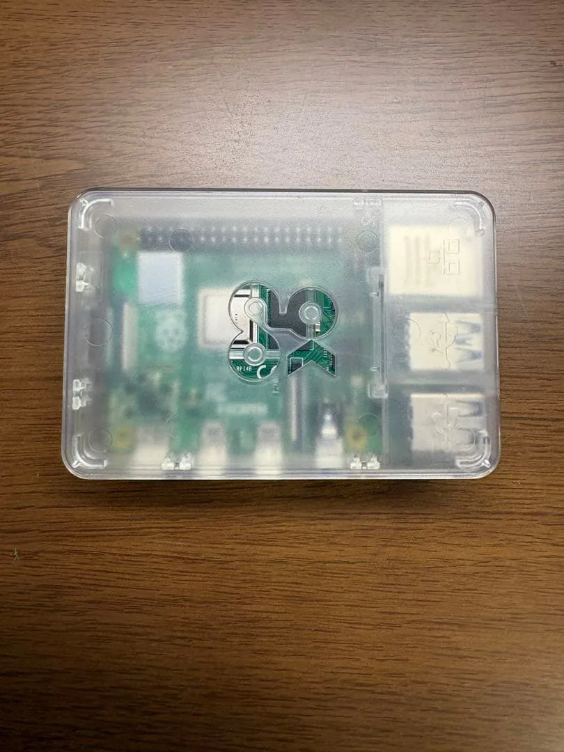 Raspberry Pi 4 Model B ラズベリーパイ ケース付き