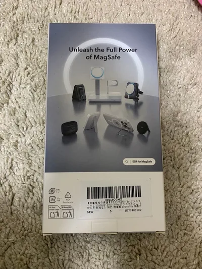 ESR iPhone 14/13 Pro ガラスフィルム 3枚入り.