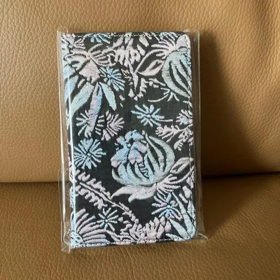 iPhone SE 3 手帳型 ケース 和柄 花柄 刺繍