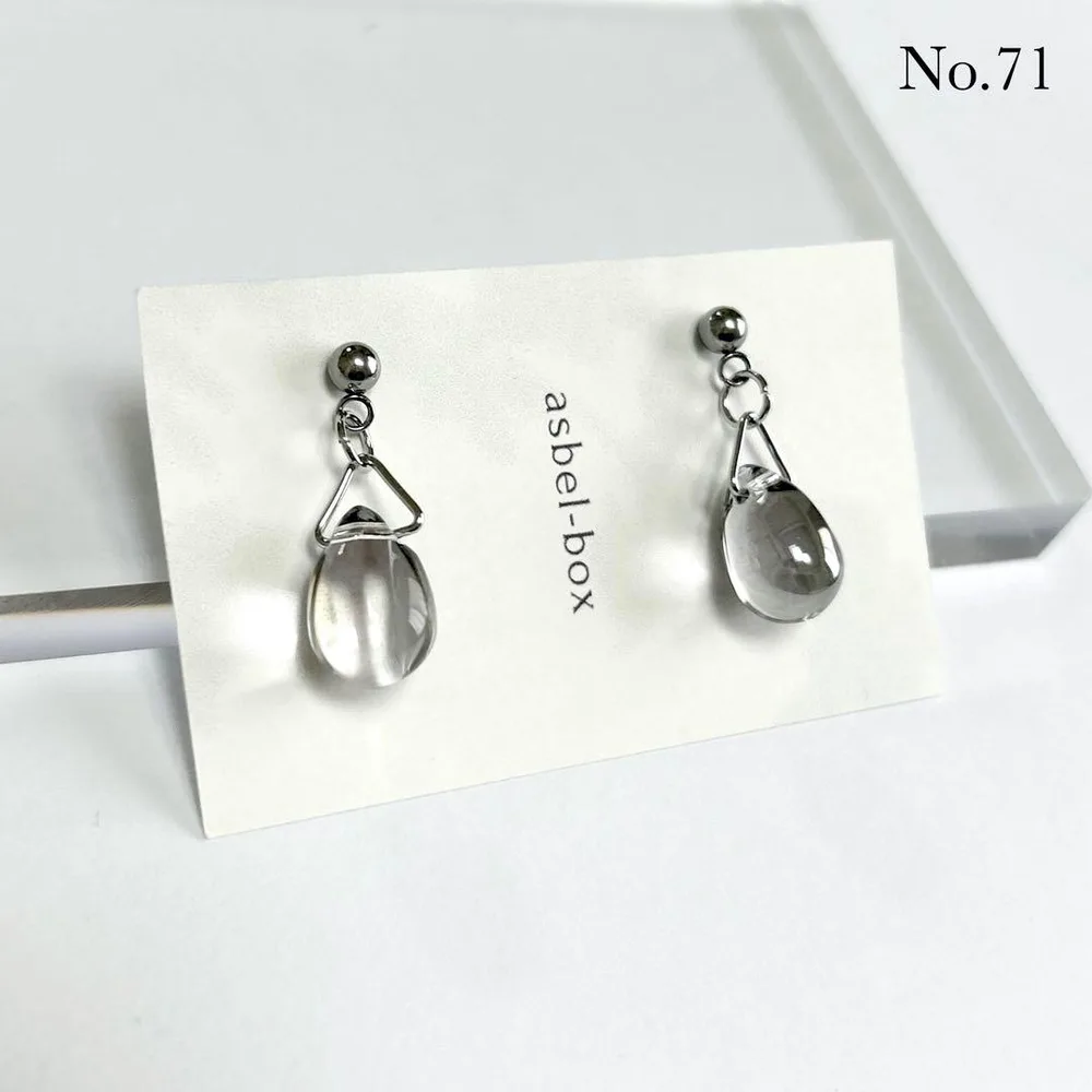71.ピアス/イヤリング 小ぶり 一粒 華奢 大人可愛い フォーマル かっこいい