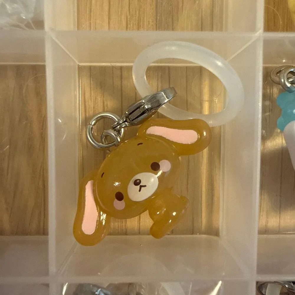 サンリオキャラクターズ ゆるっとめじるし アクセサリー くろうさ