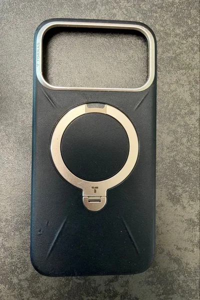 TORRAS iPhone 17 Pro Max用 Q3 レザートーン ケース