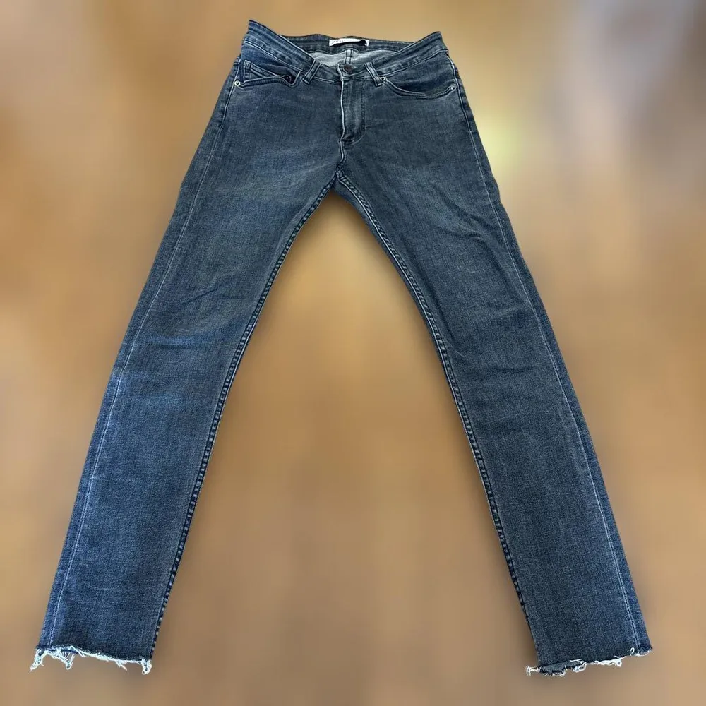 ZARA デニムパンツ ブラック ダメージ加工
