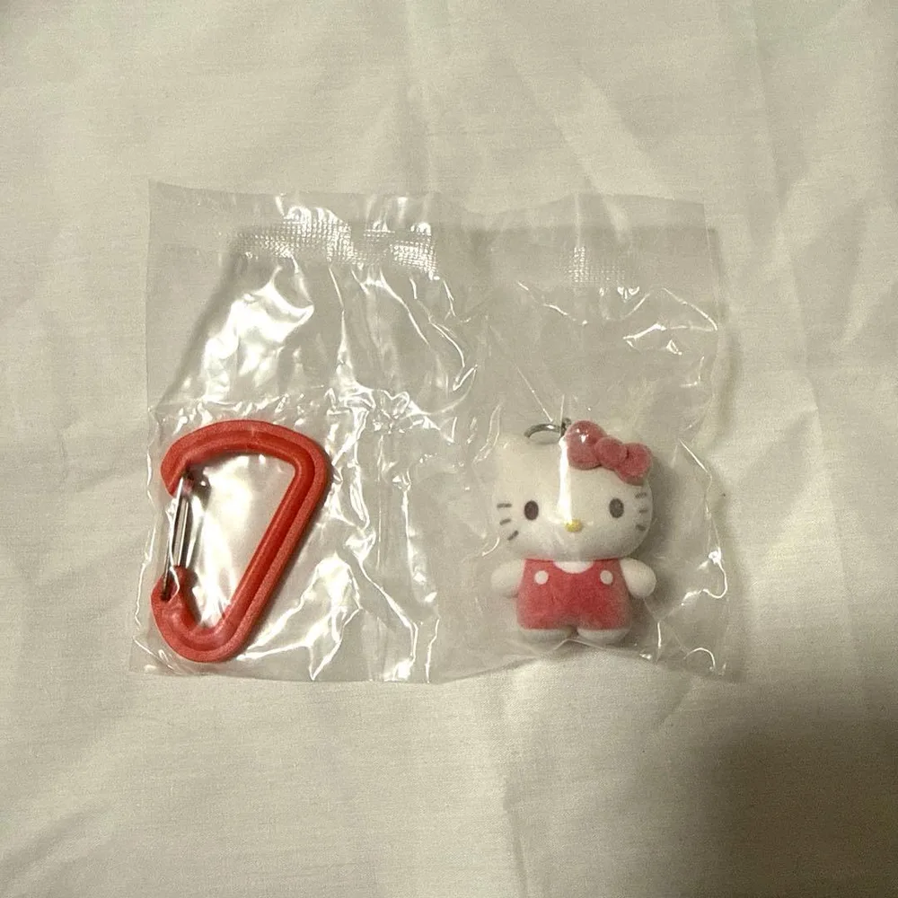 サンリオ カラフルカラビナマスコットチャーム キティ