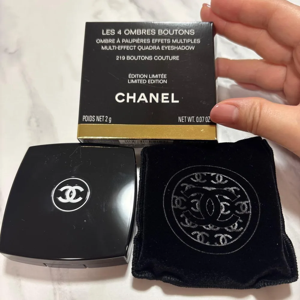 CHANEL レ キャトル オンブル 219 ブトン クチュール⭐︎限定品⭐︎