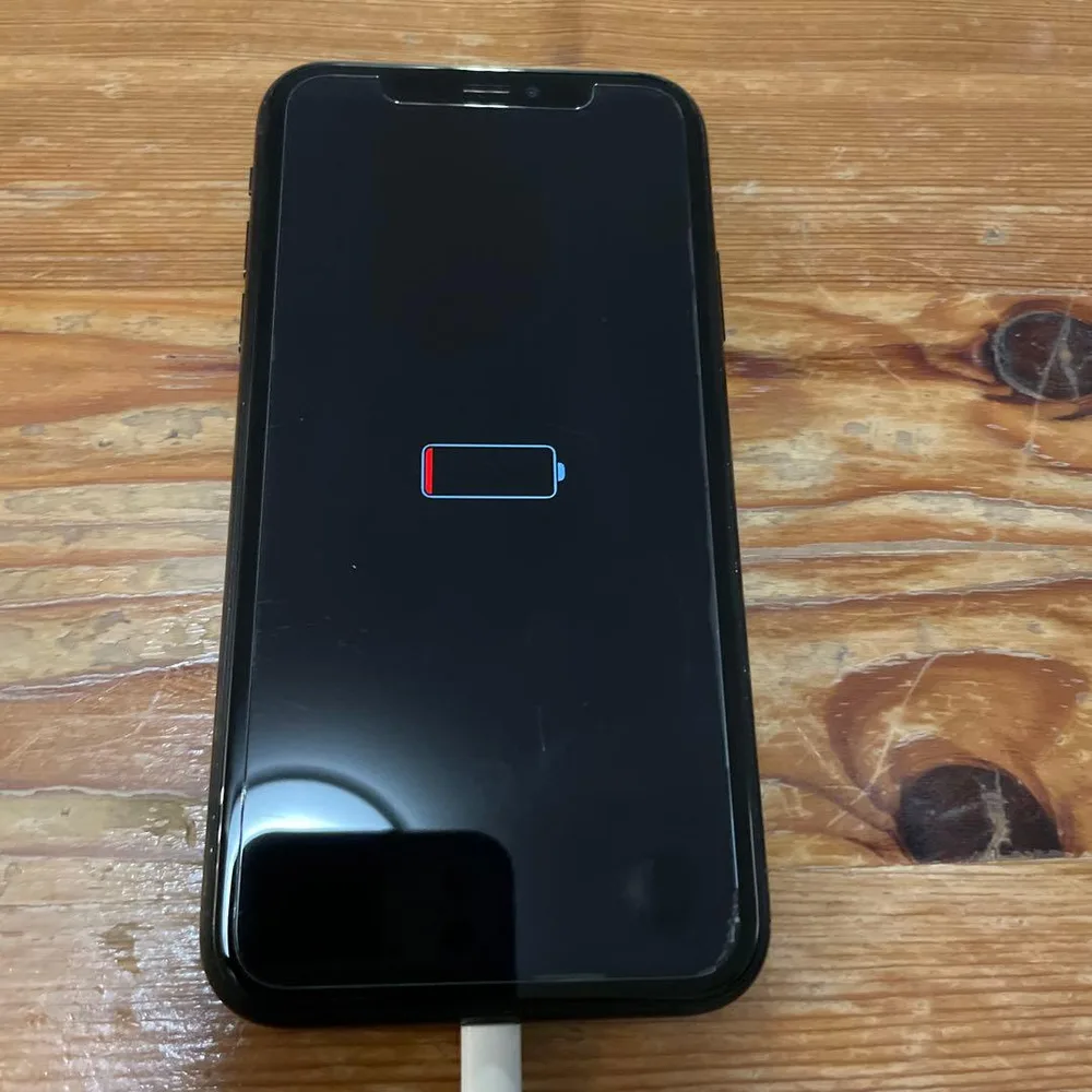 Apple iPhone 本体 ブラック