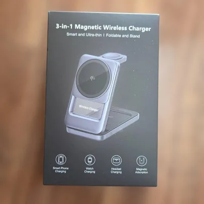 3-in-1 Magnetic Wireless Charger 本体