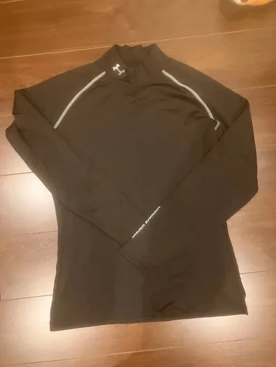 UNDER ARMOUR アンダーシャツ ブラック