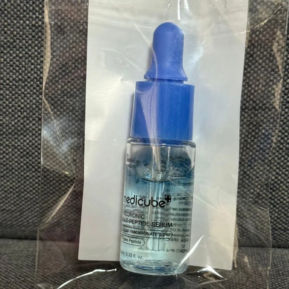 Medicube Hyal Maru P Serum Essence 10ml. ใหม่ล่าสุดและไม่ได้ใช้