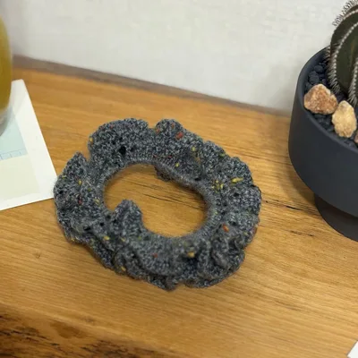 ハンドメイド シュシュ 編み物 グレー